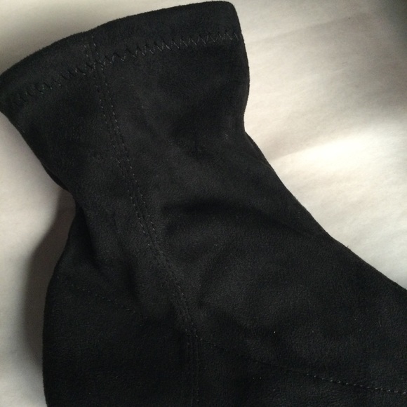 Rebecca Minkoff Black Ankle Boots - Picture 4 of 11